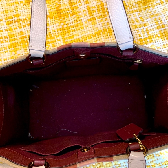 Coach purse - Picture 2 of 2